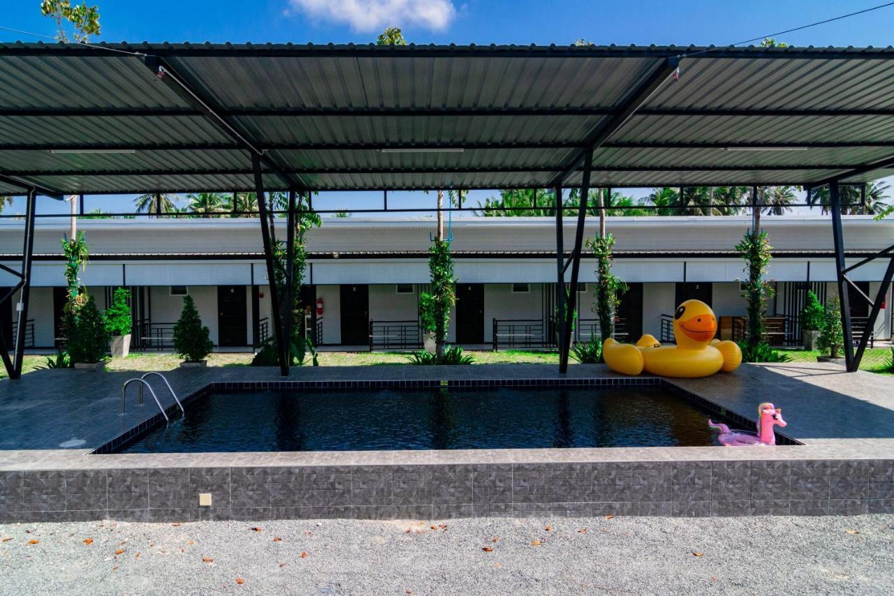 Oyo 533 Runya Poolvilla Prachuap Khiri Khan Exteriör bild