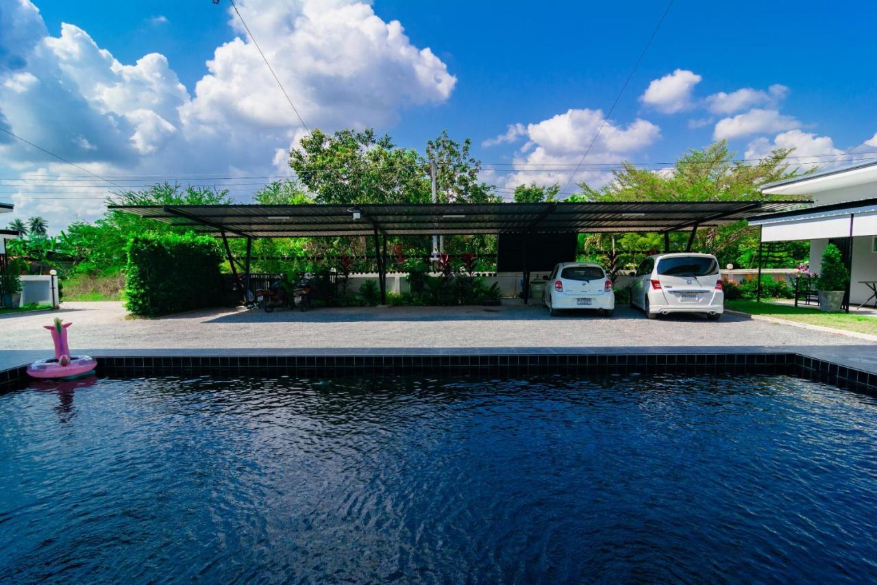 Oyo 533 Runya Poolvilla Prachuap Khiri Khan Exteriör bild
