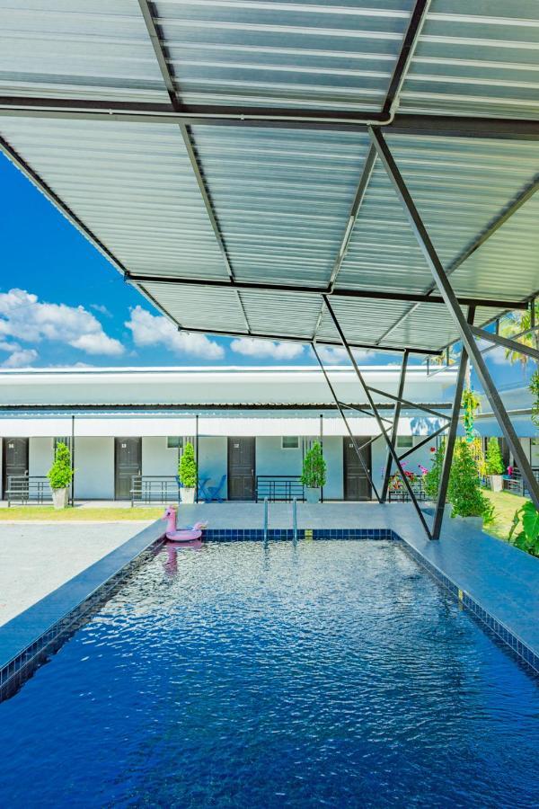 Oyo 533 Runya Poolvilla Prachuap Khiri Khan Exteriör bild
