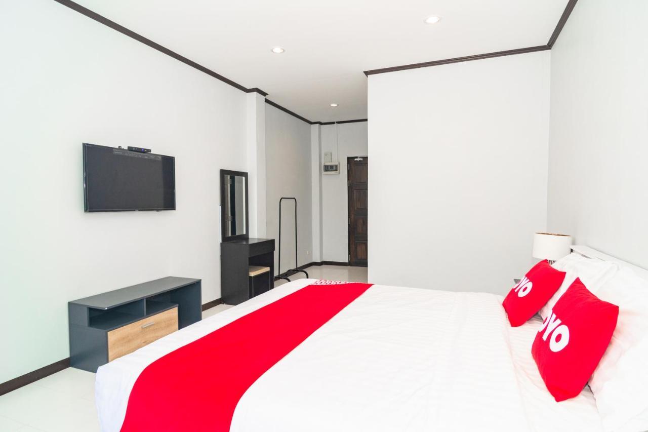 Oyo 533 Runya Poolvilla Prachuap Khiri Khan Exteriör bild